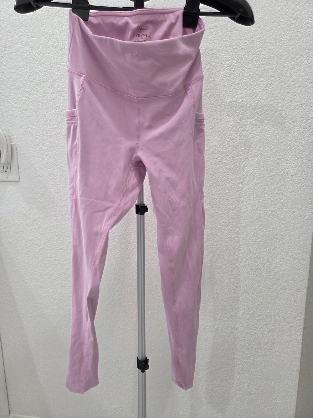 Active USA Light Pink High-Waist Leggings with Side Pockets